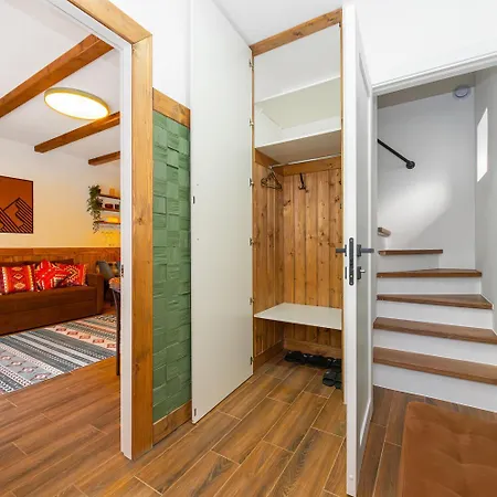 Freeman-4 весь триповерховий для 10гостей Villa *