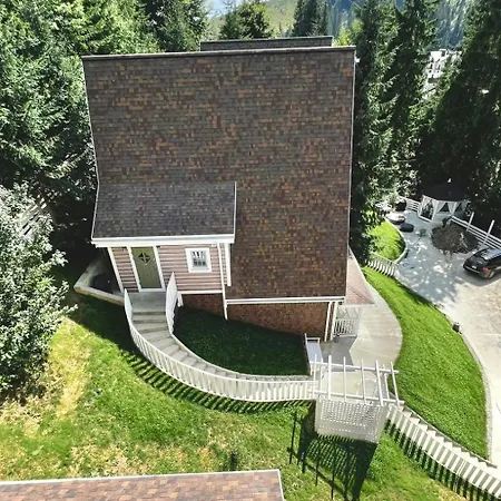 Villa Freeman-4 весь триповерховий для 10гостей *